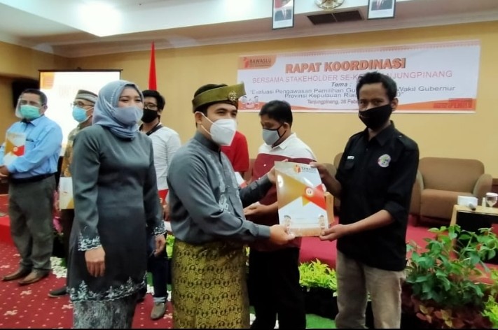 Bawaslu Tanjungpinang Gelar Rapat Evaluasi Pengawasan Pilkada Kepri 2020 Bawaslu Tanjungpinang Gelar Rapat Evaluasi Pengawasan Pilkada Kepri 2020