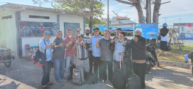 Daeng Amhar Lepas Keberangkatan Tim 9 Menuju Anambas