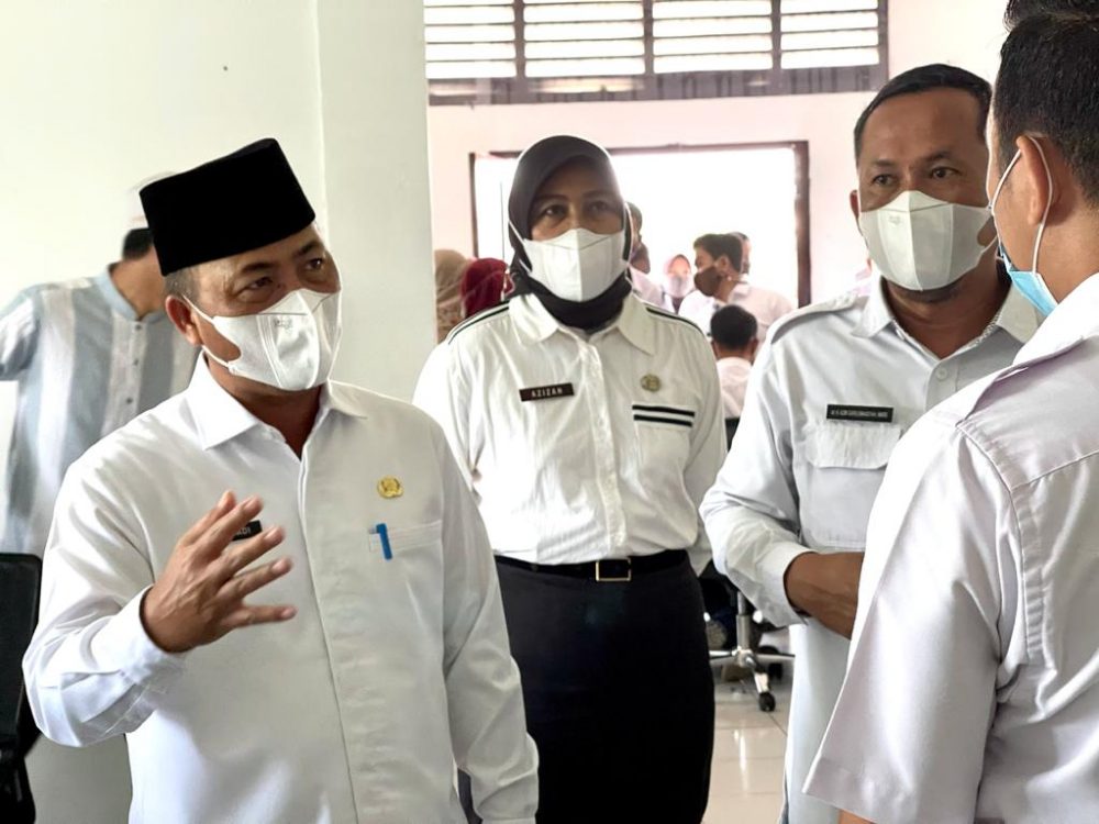 Terus Bergulir, Sekda Muba Pantau Penyuntikan Vaksin