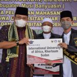 Bupati Dodi Reza Lepas Santri Penerima Beasiswa Universitas Luar Negeri Bupati Dodi Reza Lepas Santri Penerima Beasiswa Universitas Luar Negeri