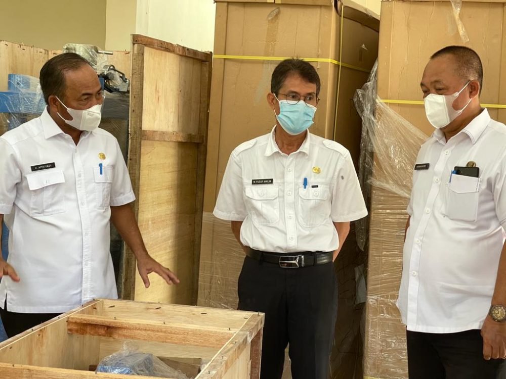 Harga Terus Meroket, Apriyadi Cek Operasional Pabrik Karet Muba