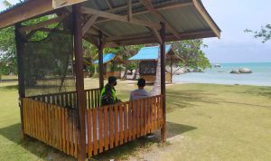 Sasaran Non Fisik TMMD Ke-110, Babinsa Serda Damanik Gali Informasi Soal Asal-Usul Goesite Batu Kasah Natuna