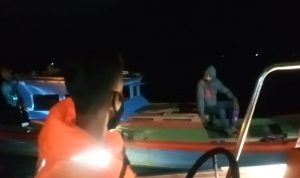 Tim SAR KPP Natuna Berhasil Evakuasi Nelayan Mati Mesin di Laut Ranai Tim SAR KPP Natuna Berhasil Evakuasi Nelayan Mati Mesin di Laut Ranai