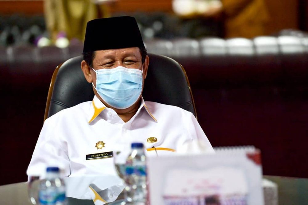 Gubernur Serahkan SK 1205 THL Menjadi PTT