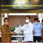 Kejati Kepri Dapat Bantuan Satu Unit Ambulans dari Pemprov Kepri