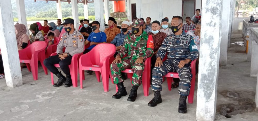 Hadiri Pengoperasian Pasar Ikan, Koramil 06/Serasan Apresiasi Kinerja Pihak Kecamatan