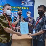 BNSP Resmi Kukuhkan Dua Orang Perwakilan FPII Masuk Dalam Sistem Sertifikasi Kompetensi Nasional BNSP Resmi Kukuhkan Dua Orang Perwakilan FPII Masuk Dalam Sistem Sertifikasi Kompetensi Nasional