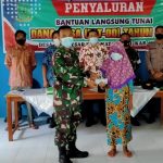 Babinsa Koramil 06/Serasan, Pos Subi, Kembali Kawal Penyaluran BLT DD April 2021 Babinsa Koramil 06/Serasan, Pos Subi, Kembali Kawal Penyaluran BLT DD April 2021