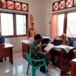 Babinsa Serda Yusrial, Kembali Jalin Koordinasi Bersama Pihak Desa Air Ringau Babinsa Serda Yusrial, Kembali Jalin Koordinasi Bersama Pihak Desa Air Ringau