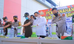 Musnahkan BB Narkoba, Bupati: Paling Penting Bentengi Warga Muba Musnahkan BB Narkoba, Bupati: Paling Penting Bentengi Warga Muba