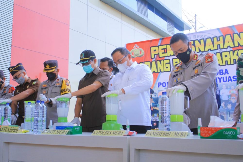 Musnahkan BB Narkoba, Bupati: Paling Penting Bentengi Warga Muba