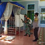 Bersama Intansi Terkait, Koramil 06/Serasan Semprotkan Cairan Disinfektan di Rumah Ibadah Bersama Intansi Terkait, Koramil 06/Serasan Semprotkan Cairan Disinfektan di Rumah Ibadah