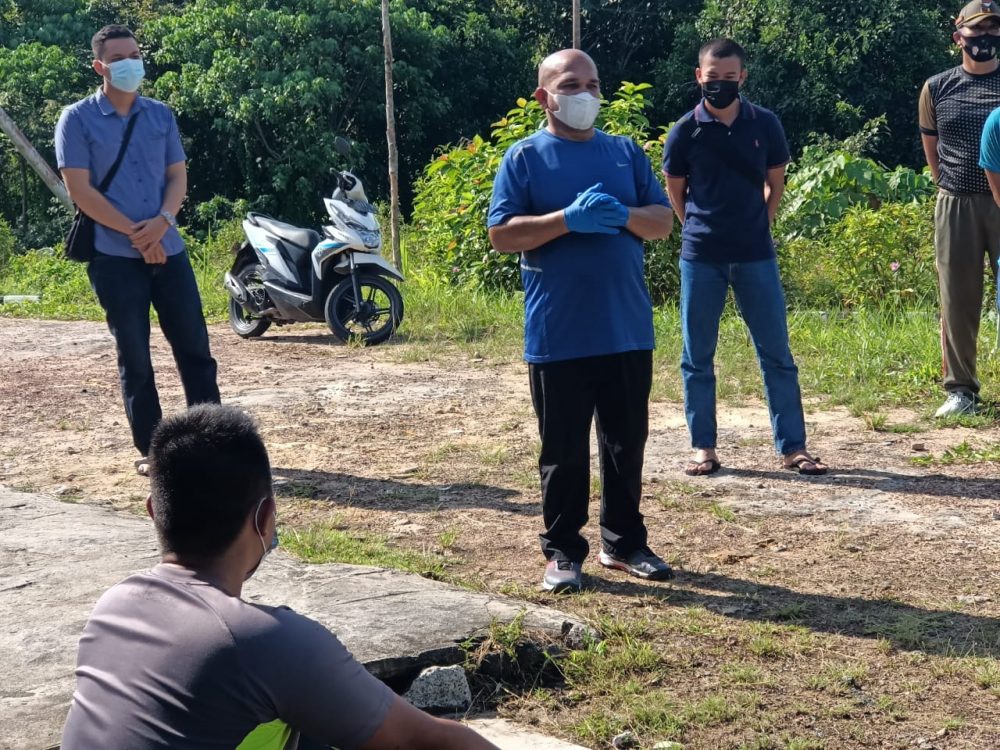 Ketua Komisi I DPRD Natuna Apresiasi Penanganan Kasus Covid-19 di Kompi Infanteri B Ketua Komisi I DPRD Natuna Apresiasi Penanganan Kasus Covid-19 di Kompi Infanteri B