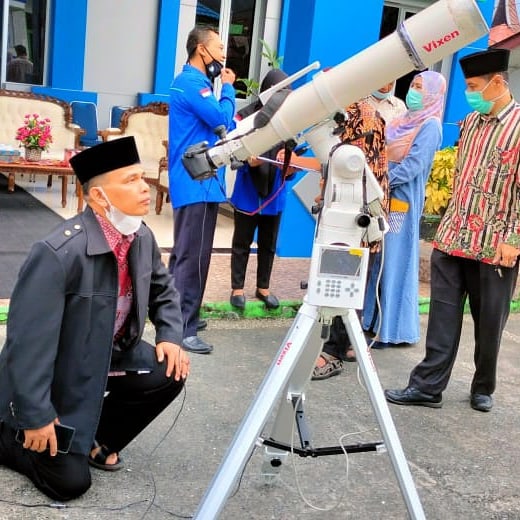 BMKG Padang Panjang Bekerjasama Dengan Kanwil Kemenag Sumbar Amati Gerhana Bulan Total