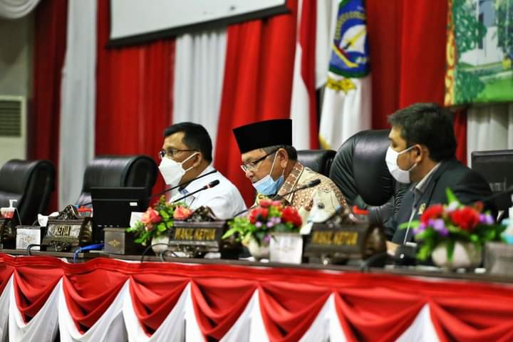DPRD Kepri Gelar Rapat Paripurna Tentang Berakhirnya Masa Jabatan Gubernur-Wagub Priode 2016-2021 DPRD Kepri Gelar Rapat Paripurna Tentang Berakhirnya Masa Jabatan Gubernur-Wagub Priode 2016-2021