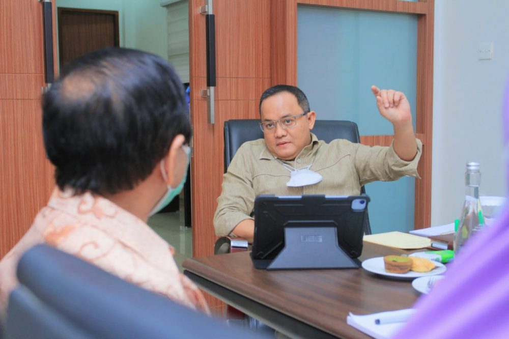 Konsep Pentahelix Bupati Dodi Reza Atasi Karhutla Disoroti Guru Besar IPDN