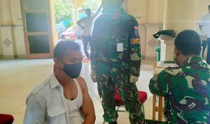 Babinpotdirga Lanud RSA Pantau Proses Vaksinasi Massal di Natuna