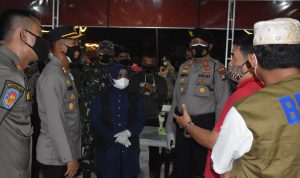 Tingkatkan Pengawasan Prokes, Kapolres Tanjungpinang Bersama FKPD Gelar Operasi Yustisi Tingkatkan Pengawasan Prokes, Kapolres Tanjungpinang Bersama FKPD Gelar Operasi Yustisi