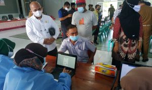 Wan Arismunandar Turut Pantau Pelaksanaan Vaksinasi Massal Kecamatan Subi
