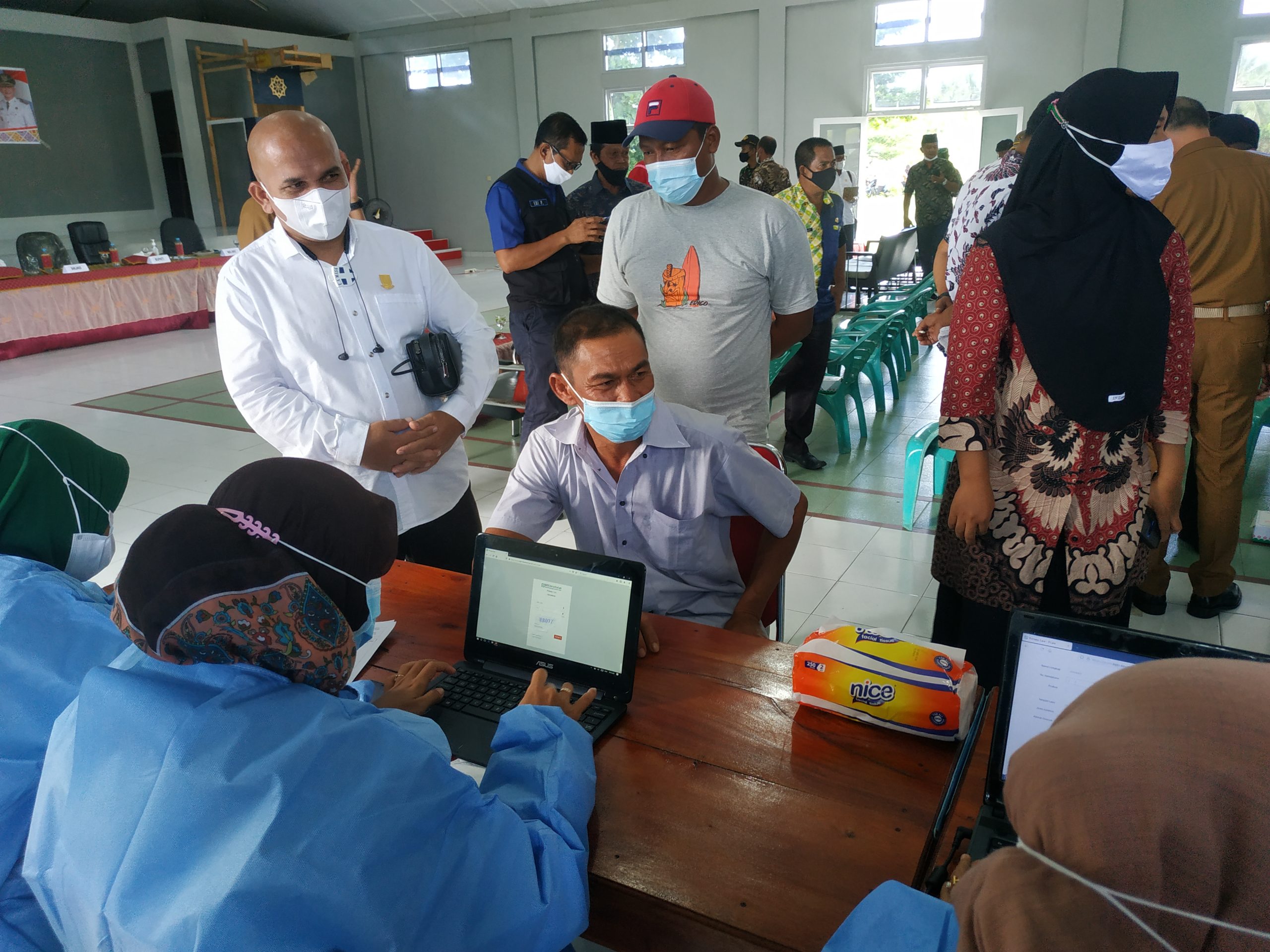 Wan Arismunandar Turut Pantau Pelaksanaan Vaksinasi Massal Kecamatan Subi
