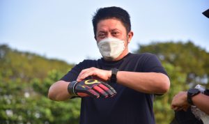 Jadi Kiper Utama, Herman Deru Antar Forkopimda Taklukan Media Dengan Skor 1-0 Jadi Kiper Utama, Herman Deru Antar Forkopimda Taklukan Media Dengan Skor 1-0