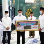 Herman Deru Puji Jemaah Masjid Al-Ittihad Tetap Semangat Ibadah Dengan Prokes Ketat Herman Deru Puji Jemaah Masjid Al-Ittihad Tetap Semangat Ibadah Dengan Prokes Ketat