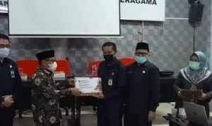 Kemenag Padang Panjang Terima Piagam Penghargaan Terkait WBK-WBBM