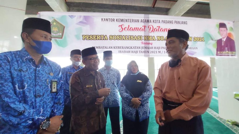 Kakanwil Hadiri Sosialisasi KMA No. 660 Tahun 2021 oleh Kakankemenag Padang Panjang