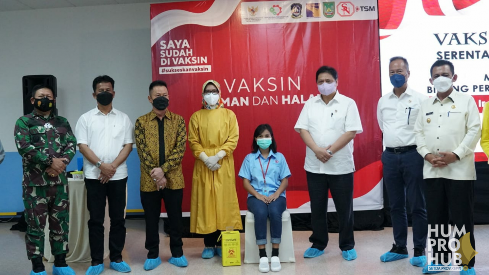 Pekerja Divaksinasi untuk Meningkatkan Ekonomi Pekerja Divaksinasi untuk Meningkatkan Ekonomi