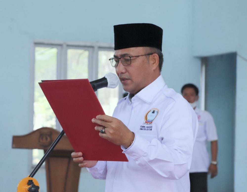 Sekda Muba Apriyadi Lantik Pengurus PWRI Kecamatan