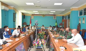 Wan Arismunandar Minta Sekda Evaluasi Camat yang Sering Keluar Kota Saat PPKM Wan Arismunandar Minta Sekda Evaluasi Camat yang Sering Keluar Kota Saat PPKM