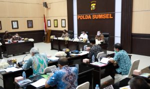Herman Deru Optimalkan Percepatan Pemulihan Ekonomi Melalui Penyaluran Bansos Herman Deru Optimalkan Percepatan Pemulihan Ekonomi Melalui Penyaluran Bansos