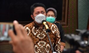 Herman Deru Terus Ingatkan Warga Sumsel Lebih Disiplin Terapkan Prokes Herman Deru Terus Ingatkan Warga Sumsel Lebih Disiplin Terapkan Prokes
