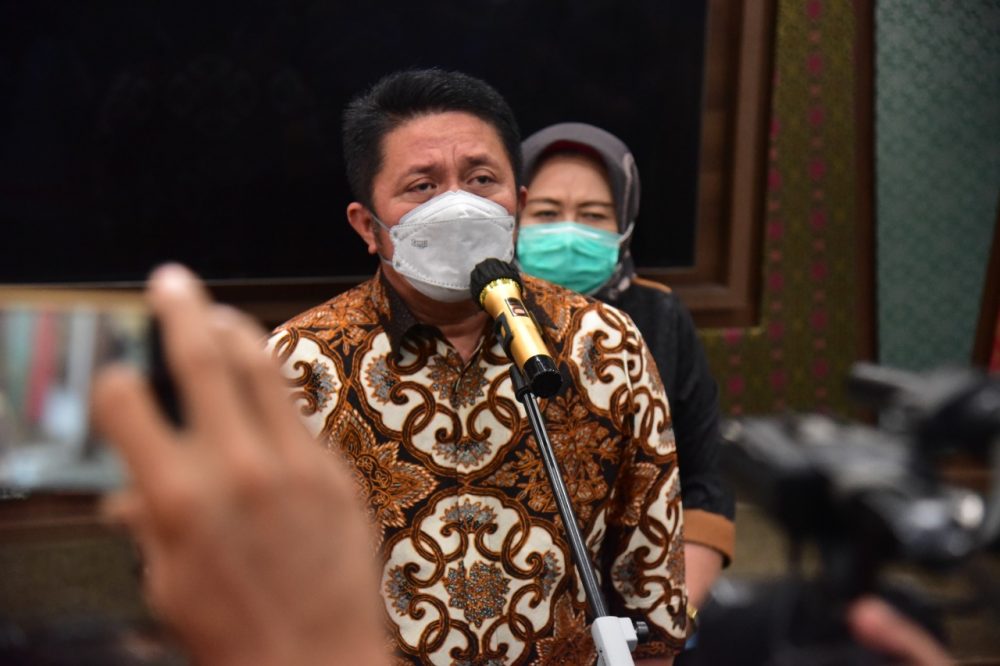 Herman Deru Terus Ingatkan Warga Sumsel Lebih Disiplin Terapkan Prokes Herman Deru Terus Ingatkan Warga Sumsel Lebih Disiplin Terapkan Prokes