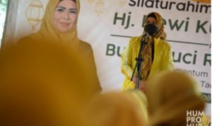 Ketua TP PKK Kepri Ajak Masyarakat Bintan Dukung Program Pemerintah Ketua TP PKK Kepri Ajak Masyarakat Bintan Dukung Program Pemerintah