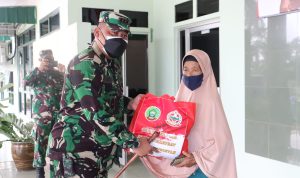 Sebanyak 1.450 Paket Sembako di Salurkan Kodim 0315/Bintan Kepada Warga Terdampak Covid-19