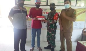 Babinsa Yusrial Chaniago Dampingi Staf Desa dan TKSK Serahkan KST Babinsa Yusrial Chaniago Dampingi Staf Desa dan TKSK Serahkan KST