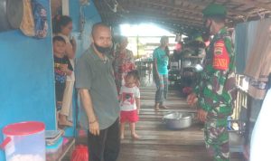 Tanpa Lelah, Babinsa Ini Terus Sosialisasikan Vaksinasi Kepada Warga Binaannya Tanpa Lelah, Babinsa Ini Terus Sosialisasikan Vaksinasi Kepada Warga Binaannya
