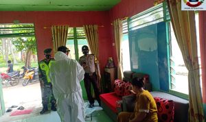 Babinsa Koramil 05/Midai Kembali Tracing Sejumlah Warga Yang Kontak Erat Dengan Pasien Covid-19 Babinsa Koramil 05/Midai Kembali Tracing Sejumlah Warga Yang Kontak Erat Dengan Pasien Covid-19