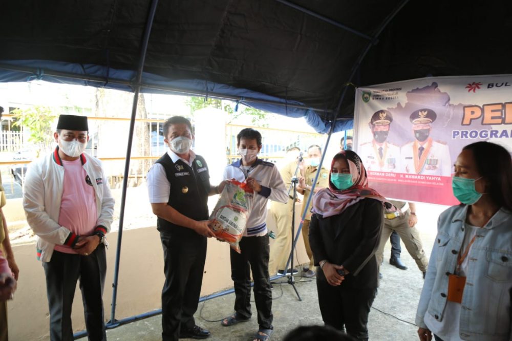 Herman Deru Salurkan Bansos Untuk Kalangan Insan Pers 