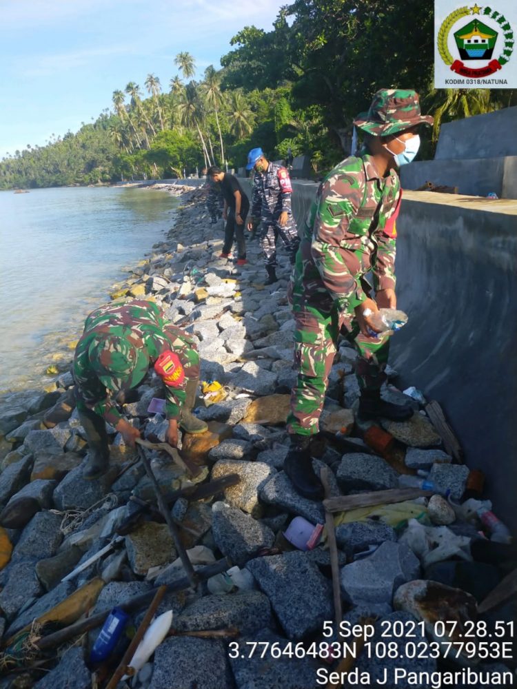 Peringati HUT TNI AL Ke-76, Koramil 03/Sedanau Goro Bersama Polsek dan Posal Peringati HUT TNI AL Ke-76, Koramil 03/Sedanau Goro Bersama Polsek dan Posal