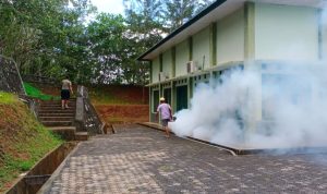 Kodim 0318/Natuna bersama UPTD Puskesmas Ranai Cegah DBD di Masa Pandemi dengan cara Fogging