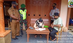 Percepat Vaksinasi, Danramil 05/Midai Kerahkan Babinsa Lakukan Pendataan Door To Door Percepat Vaksinasi, Danramil 05/Midai Kerahkan Babinsa Lakukan Pendataan Door To Door