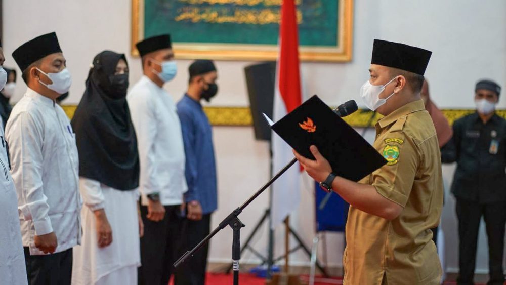Lantik Persatuan Mubaligh Kabupaten Lingga, Ini Pesan Nizar.! Lantik Persatuan Mubaligh Kabupaten Lingga, Ini Pesan Nizar.!