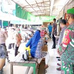Koramil 05/Midai Dampingi Tim Vaksinator Lakukan Vaksinasi Door To Door rumah Warga Koramil 05/Midai Dampingi Tim Vaksinator Lakukan Vaksinasi Door To Door rumah Warga