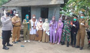 Gerak Cepat Koramil 05/Midai, Laksanakan Vaksinasi Door To Door Gerak Cepat Koramil 05/Midai, Laksanakan Vaksinasi Door To Door