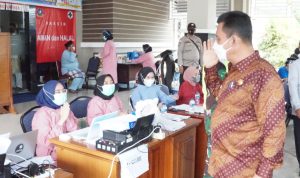 Gesa Tuntaskan Vaksinasi Anak, Gubernur Ansar Tambah Vaksinator Gesa Tuntaskan Vaksinasi Anak, Gubernur Ansar Tambah Vaksinator