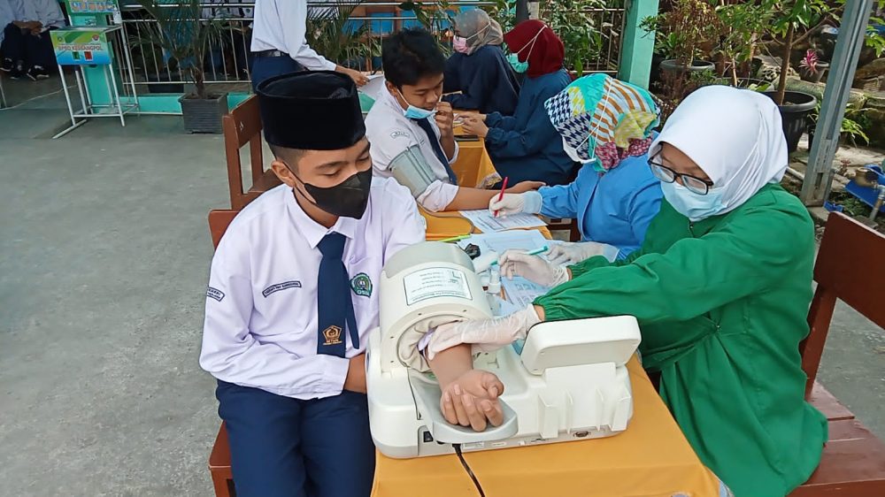 525 Siswa MTsN Padang Panjang Ikuti  Vaksin Dosis 1