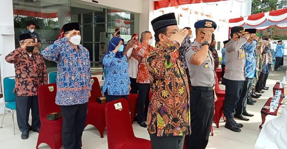 Peringati Sumpah Pemuda Ke-93, Kakankemenag Ikuti Upacara Bendera di Balaikota Padang Panjang