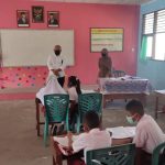 Sambangi SDN 002 Batu Bayan, Ketua Komisi I DPRD Natuna Ingatkan Pentingnya Prokes